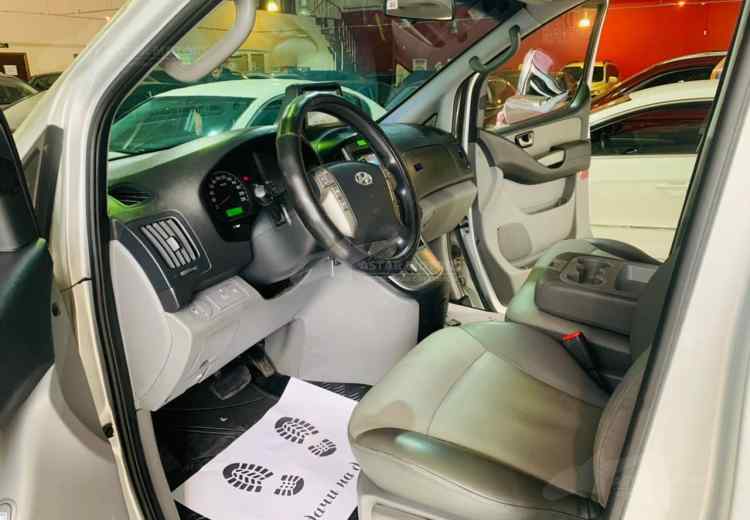 Hyundai Grand Starex I