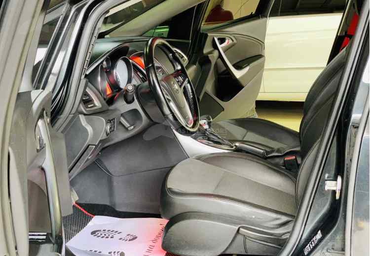 Opel Astra J Рестайлинг