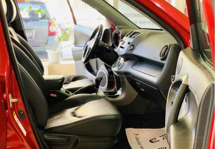 Toyota RAV4 III (XA30)