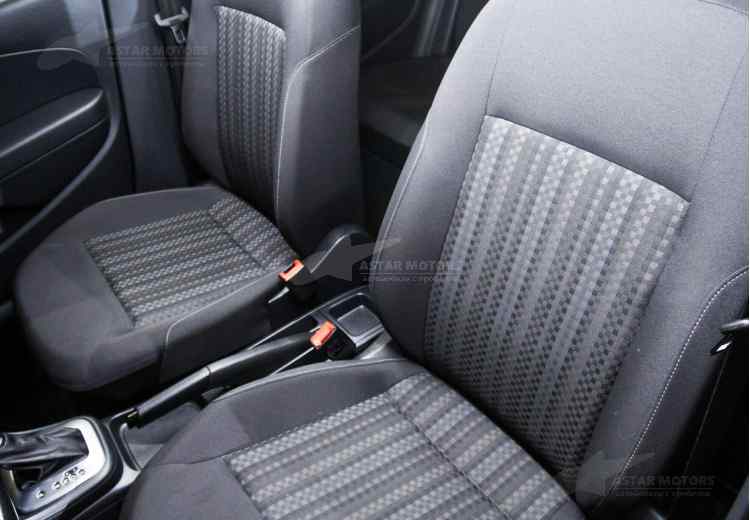 Volkswagen Polo V Рестайлинг