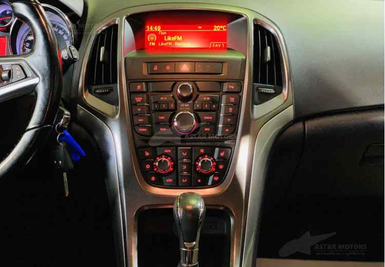 Opel Astra J Рестайлинг