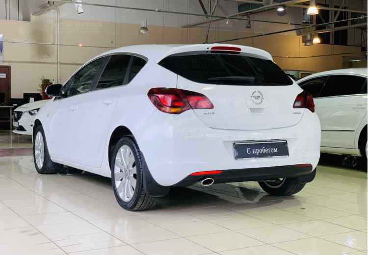 Opel Astra J Рестайлинг