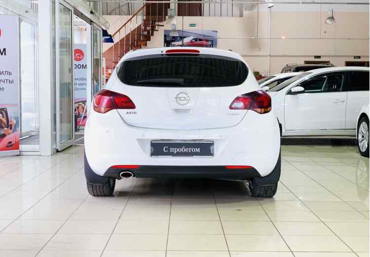 Opel Astra J Рестайлинг