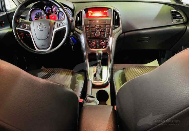 Opel Astra J Рестайлинг