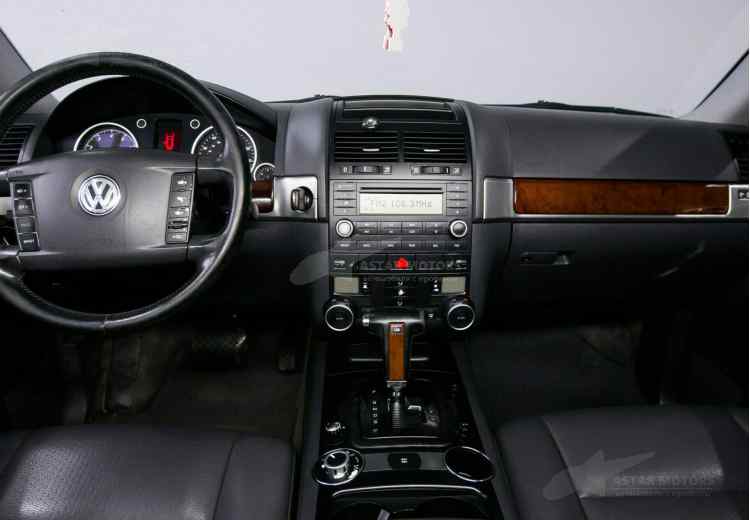 Volkswagen Touareg I