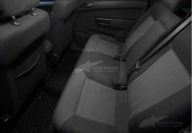 Opel Zafira B Рестайлинг