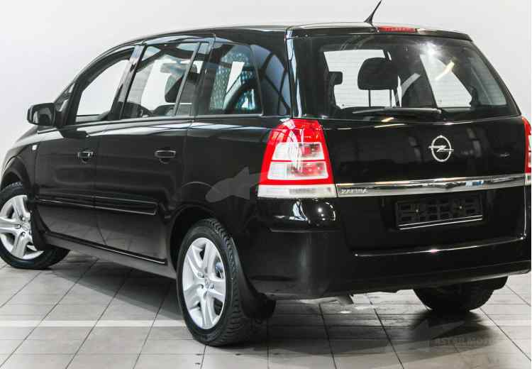Opel Zafira B Рестайлинг