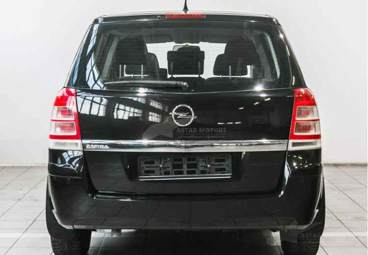 Opel Zafira B Рестайлинг