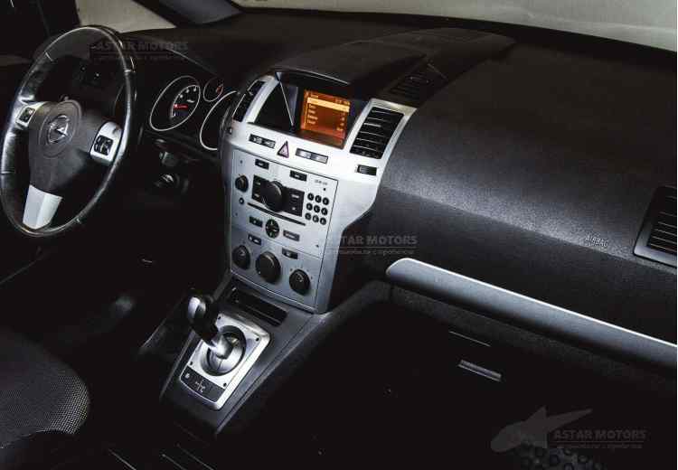 Opel Zafira B Рестайлинг