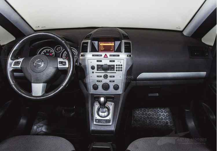 Opel Zafira B Рестайлинг