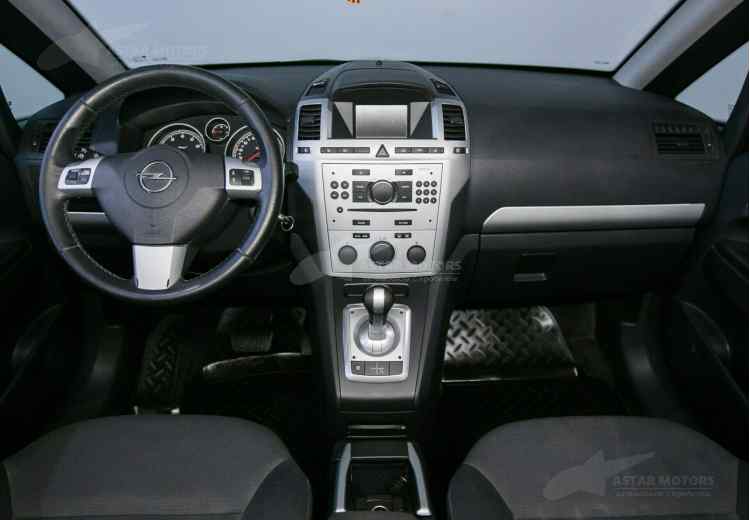 Opel Zafira B Рестайлинг