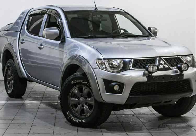 Mitsubishi L200 IV