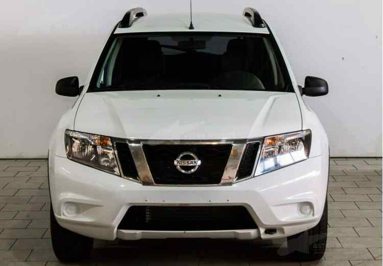 Nissan Terrano III (D10)
