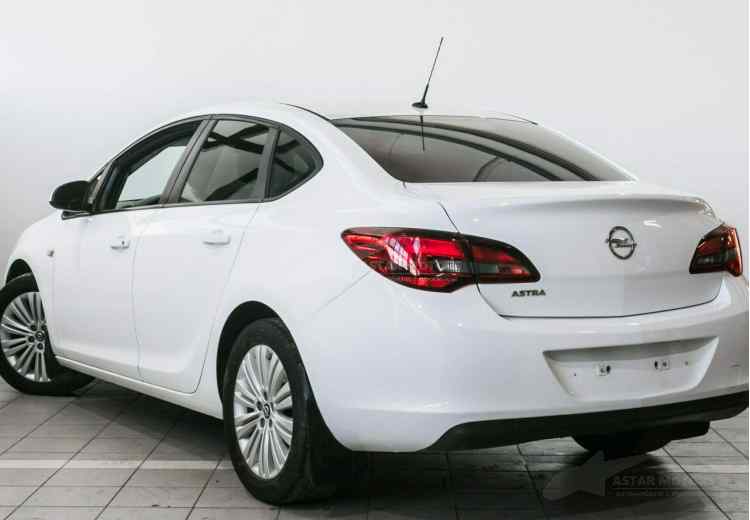 Opel Astra J Рестайлинг