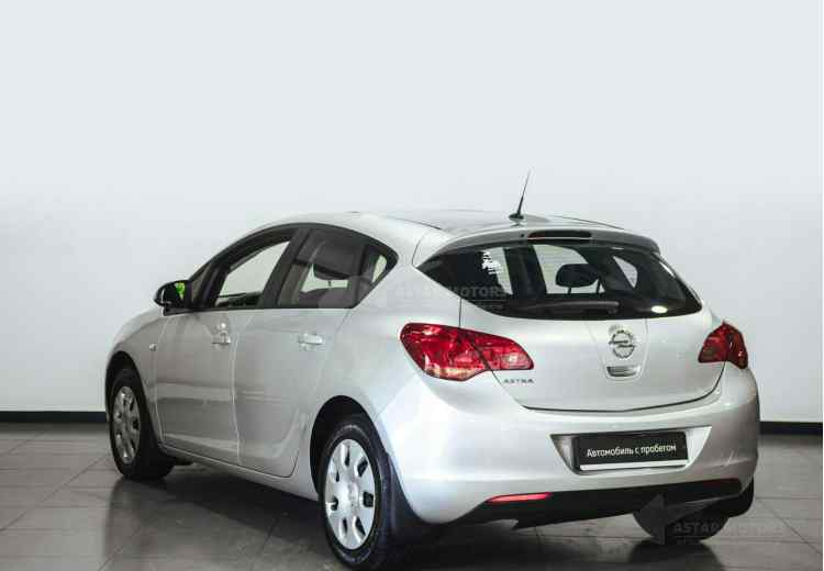 Opel Astra J
