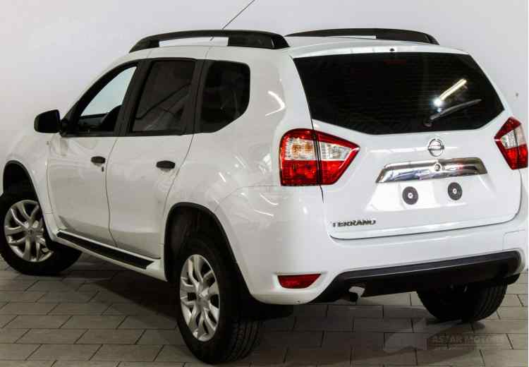 Nissan Terrano III (D10)