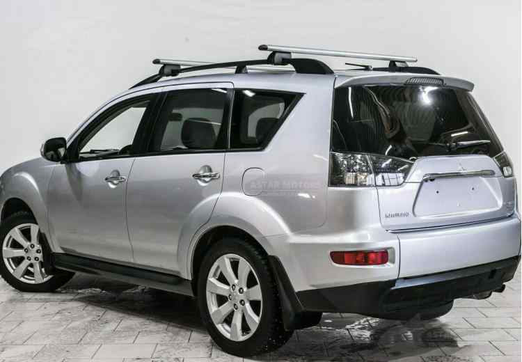 Mitsubishi Outlander II Рестайлинг