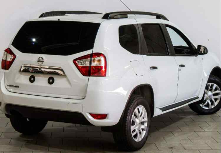 Nissan Terrano III (D10)