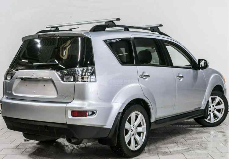 Mitsubishi Outlander II Рестайлинг