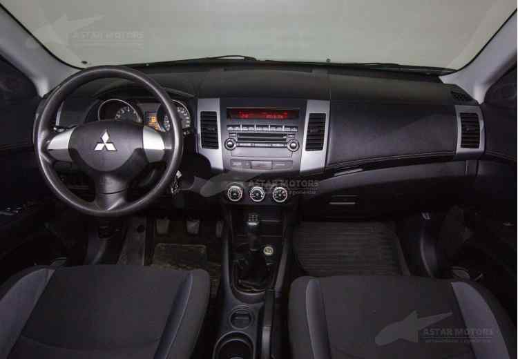 Mitsubishi Outlander III