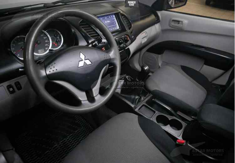 Mitsubishi L200 IV