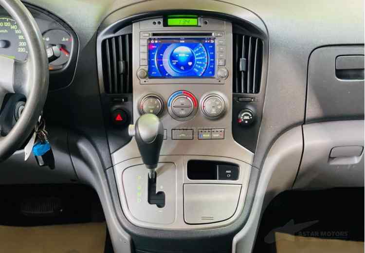 Hyundai Grand Starex I