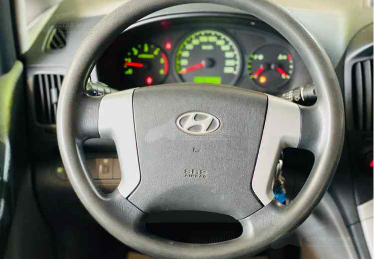 Hyundai Grand Starex I