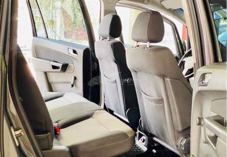 Opel Zafira B Рестайлинг