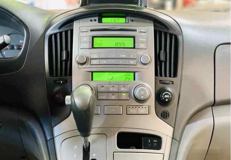 Hyundai Grand Starex I