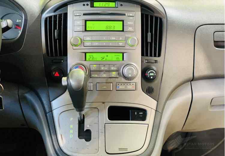 Hyundai Grand Starex I