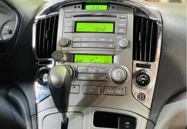 Hyundai Grand Starex I