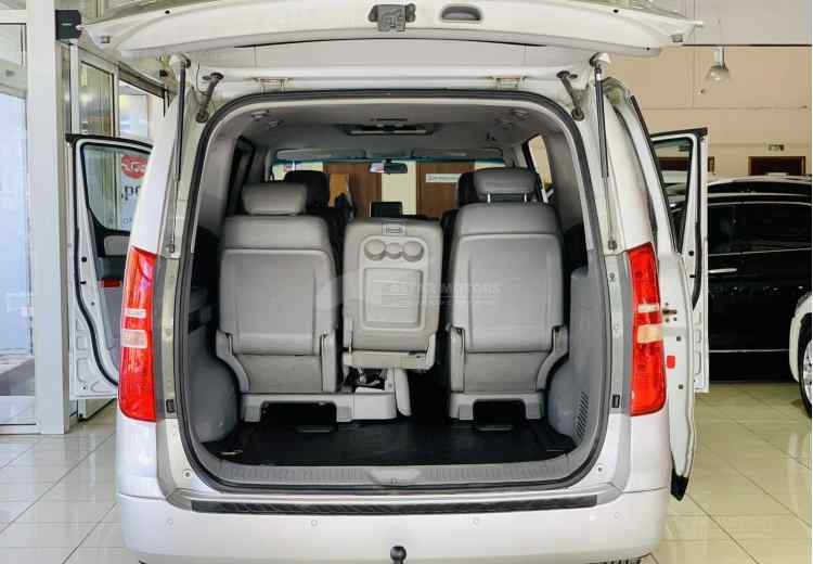 Hyundai Grand Starex I