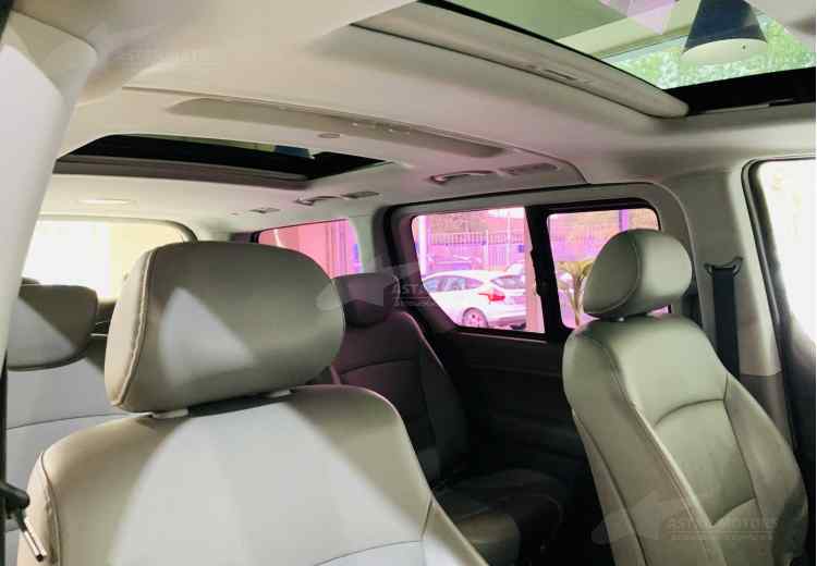 Hyundai Grand Starex I