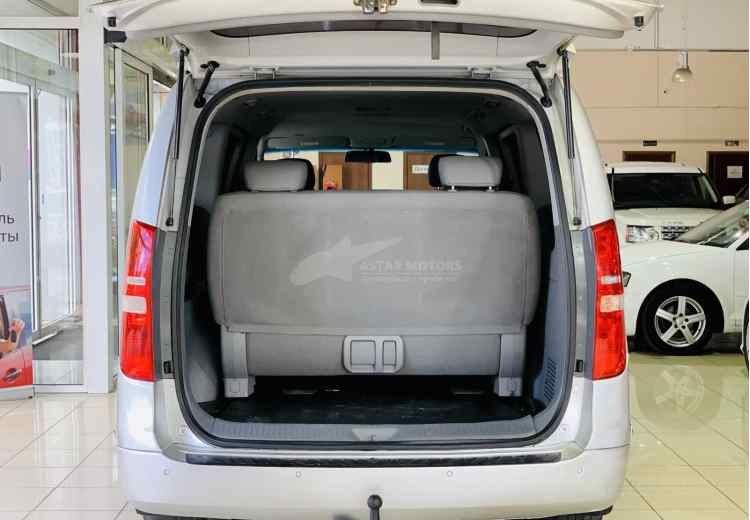 Hyundai Grand Starex I