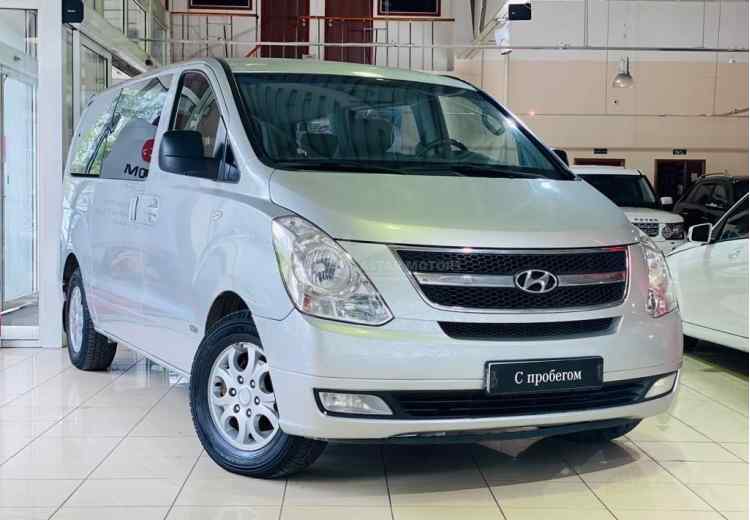 Hyundai Grand Starex I
