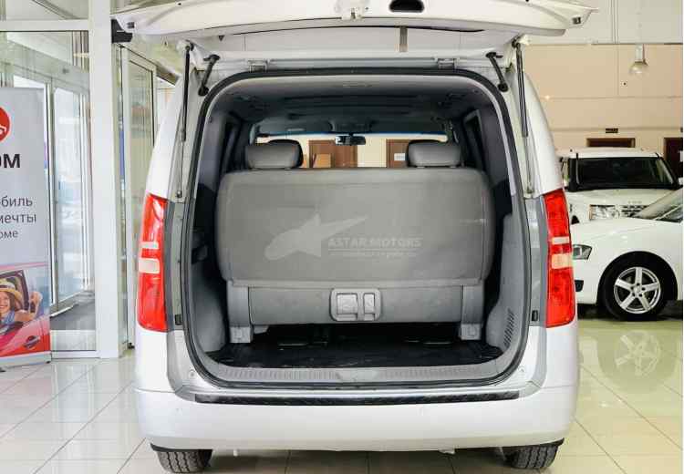 Hyundai Grand Starex I