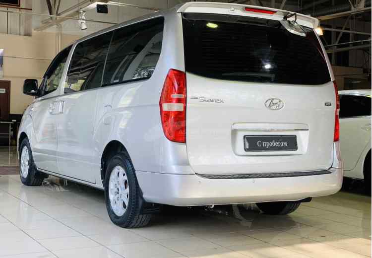 Hyundai Grand Starex I