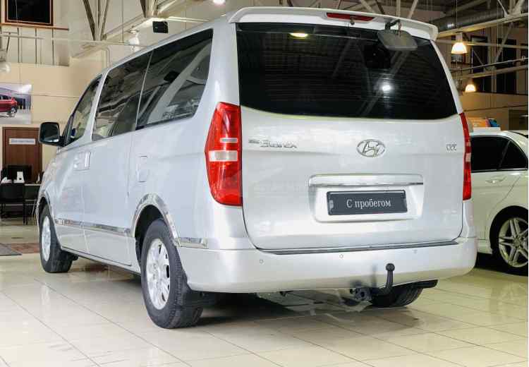 Hyundai Grand Starex I