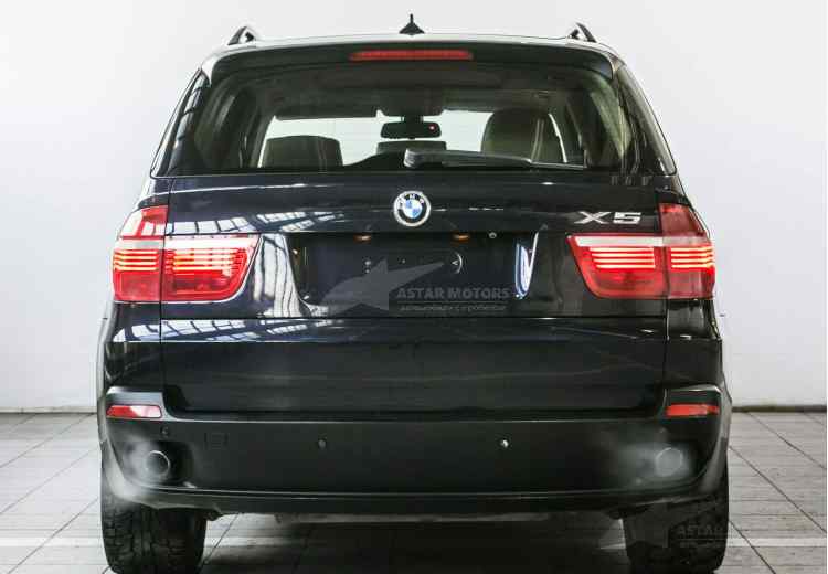 BMW X5 II (E70)