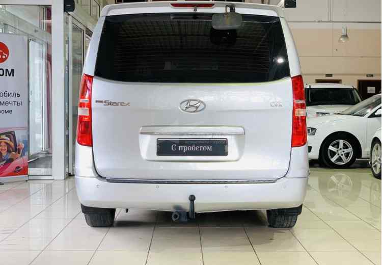 Hyundai Grand Starex I