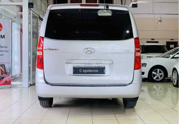 Hyundai Grand Starex I