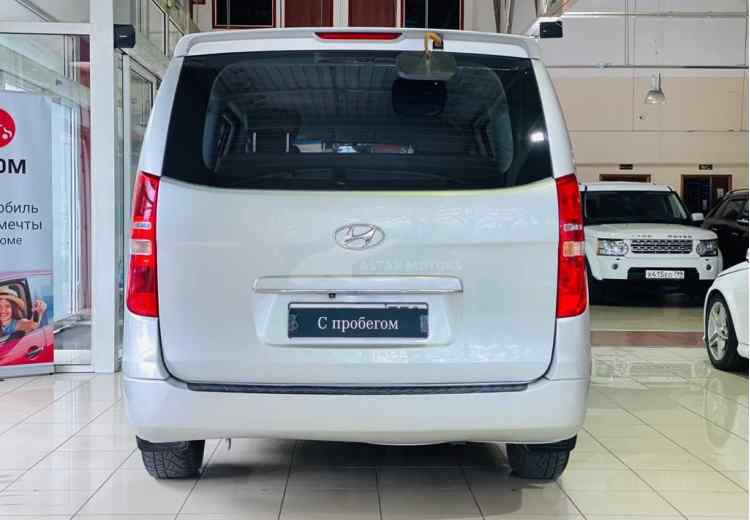 Hyundai Grand Starex I