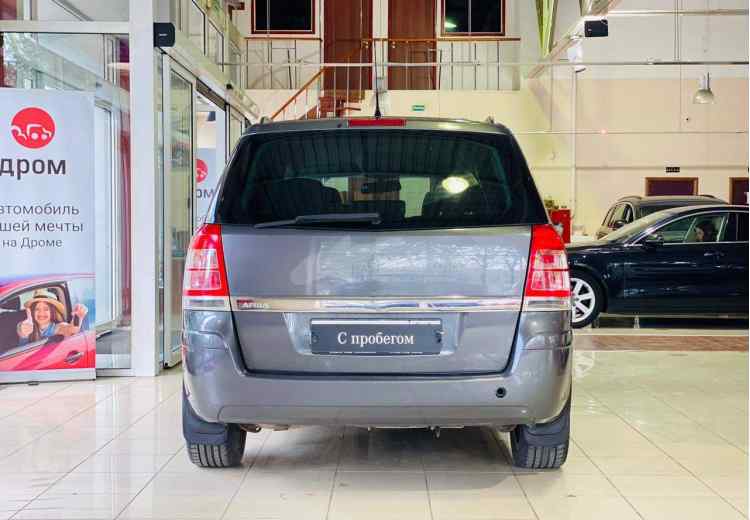 Opel Zafira B Рестайлинг