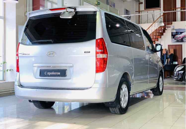 Hyundai Grand Starex I