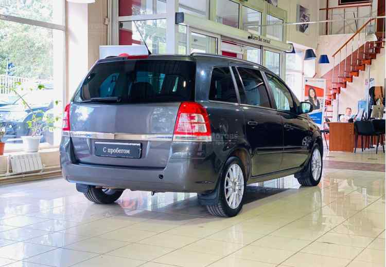 Opel Zafira B Рестайлинг