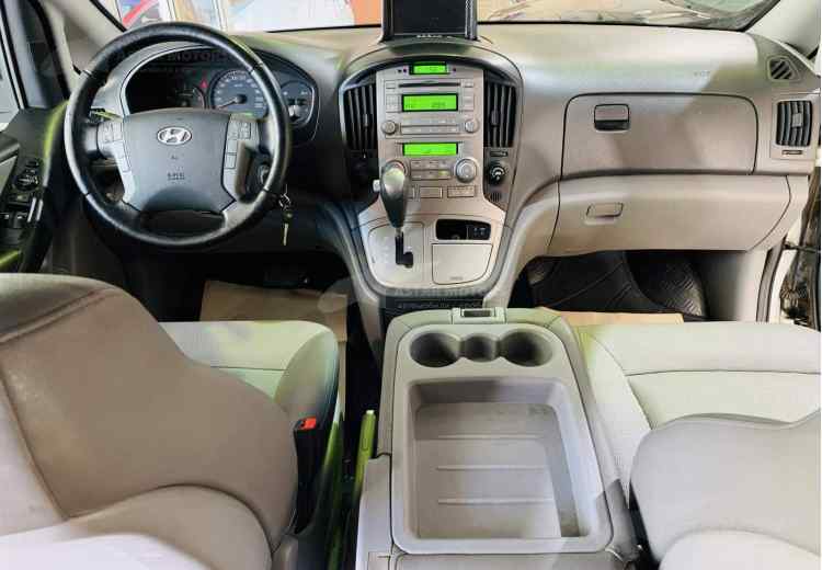 Hyundai Grand Starex I