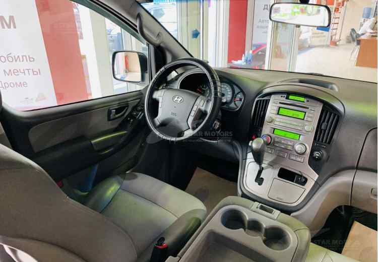 Hyundai Grand Starex I