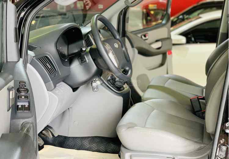 Hyundai Grand Starex I