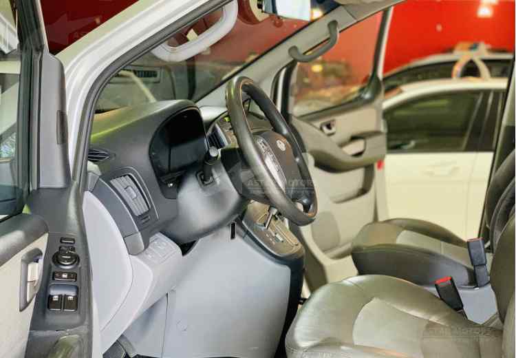 Hyundai Grand Starex I