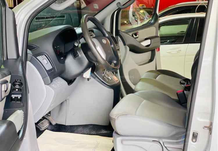 Hyundai Grand Starex I